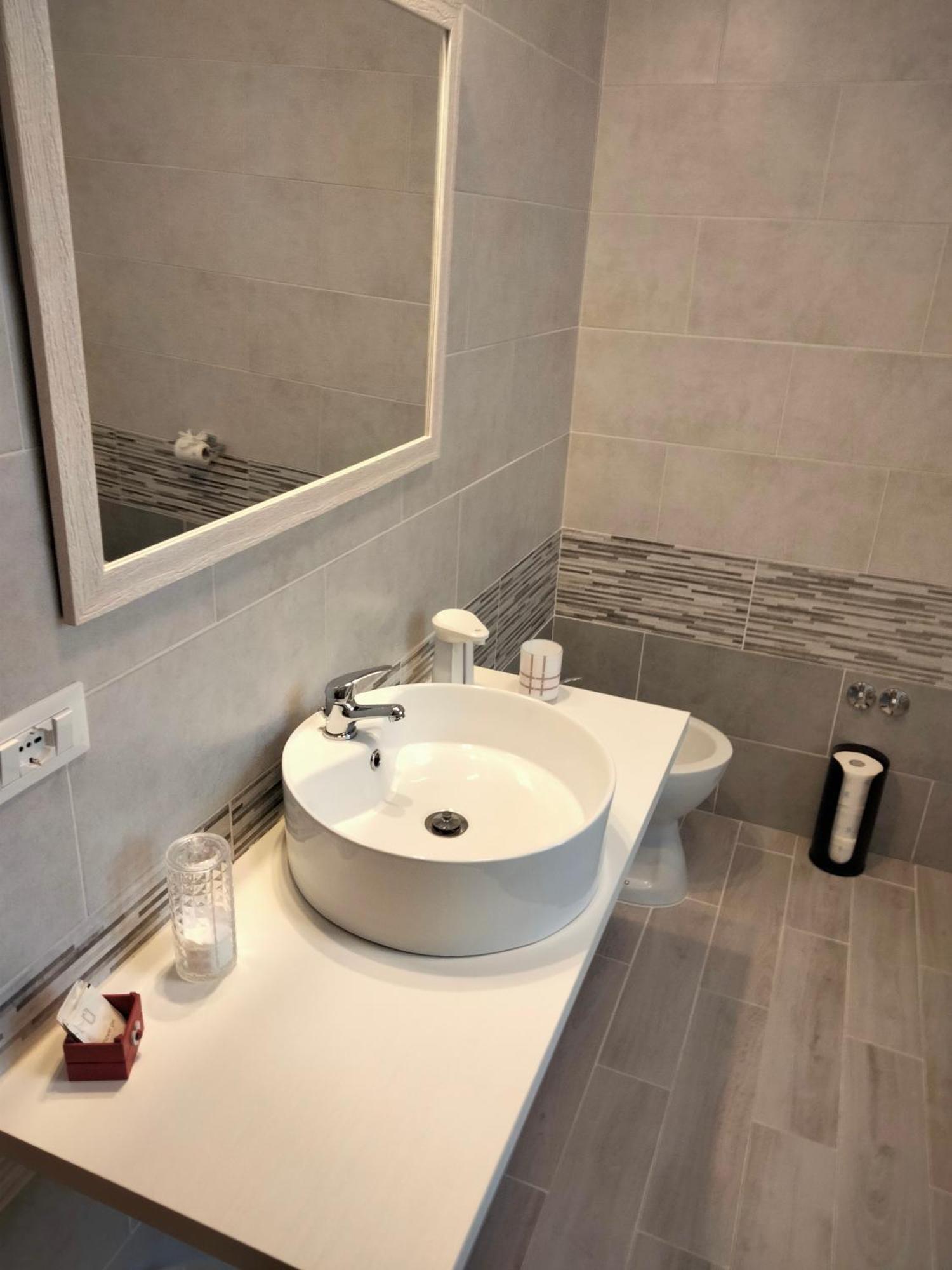 B&B Le Mi' Cocche Капанари Екстериор снимка